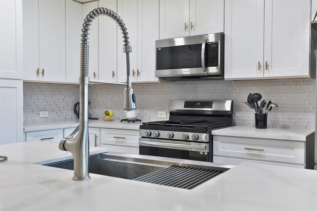 property at 3506 Jct Bend Ln