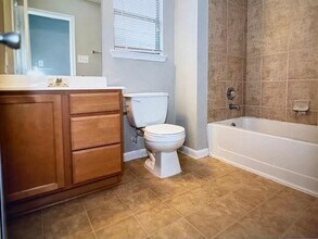1022 Hummingbird Point Ln in Houston, TX - Building Photo - Building Photo