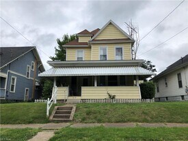 1315 16th St in Parkersburg, WV - Building Photo