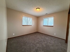 2728 4th Ave N in Fort Dodge, IA - Building Photo - Building Photo