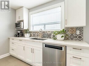 60 Reigate Ave in Brampton, ON - Building Photo - Building Photo