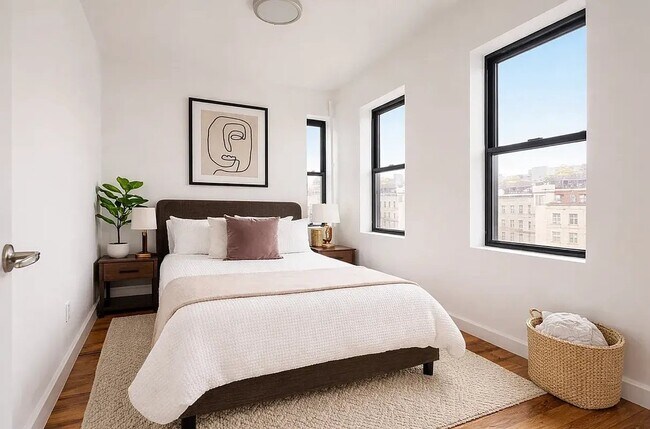 126 Elizabeth St, Unit 25 in New York, NY - Building Photo - Building Photo