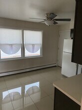 4536 Park Ave, Unit 2R in Brookfield, IL - Building Photo - Building Photo