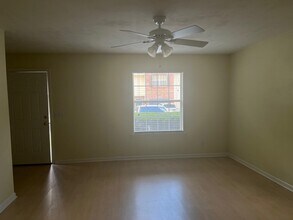 3051 Camelliawood Cir E in Tallahassee, FL - Building Photo - Building Photo