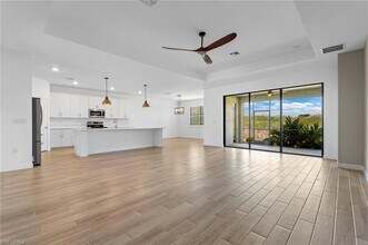 1779 Hagen Ct in Naples, FL - Foto de edificio - Building Photo