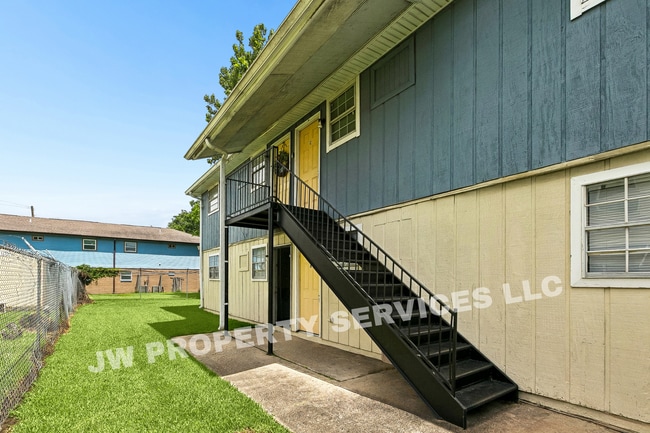 property at 204 Wilker Neal Ave