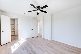 9202 Glen Meadow Ln in Beaumont, TX - Foto de edificio - Building Photo