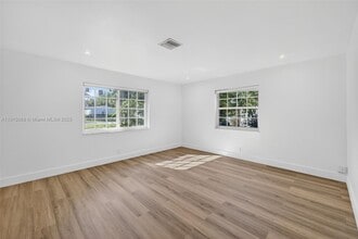 11301 NW 39th St in Coral Springs, FL - Building Photo - Building Photo