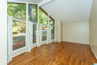 1928 Indian Lake Dr in Birmingham, AL - Building Photo - Building Photo