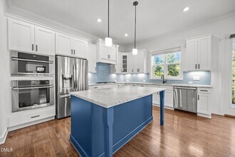 1420 Briar Chapel Pkwy in Chapel Hill, NC - Foto de edificio - Building Photo