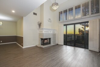 8180 Manitoba St, Unit 334 in Playa Del Rey, CA - Building Photo - Building Photo