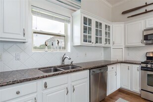 14463 Spyglass Cir in Galveston, TX - Building Photo