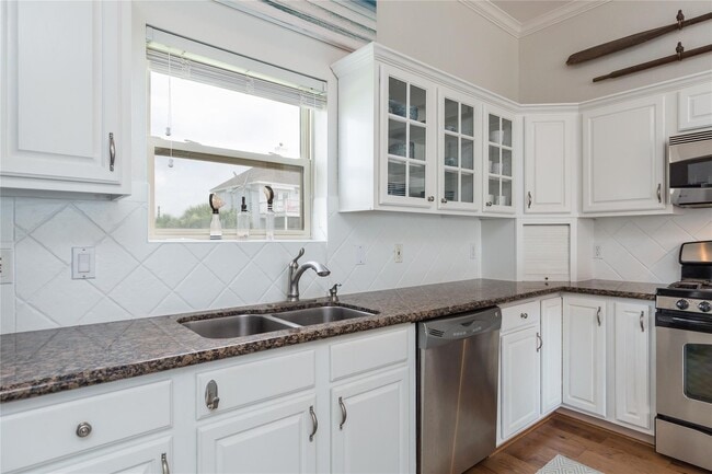 property at 14463 Spyglass Cir