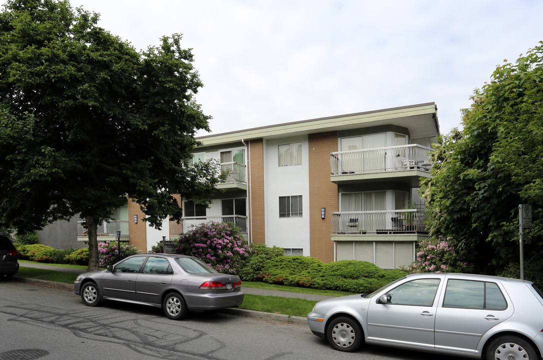 Yorkdale Villa in Vancouver, BC - Building Photo