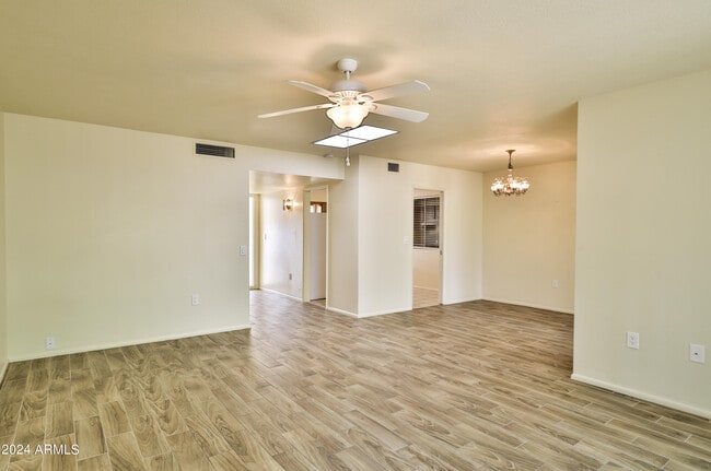 9860 N 105th Ave in Sun City, AZ - Building Photo - Building Photo
