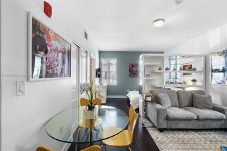 621 11th St in Miami Beach, FL - Building Photo - Building Photo