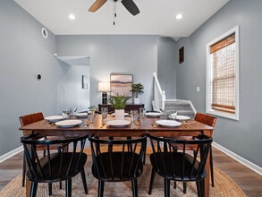 6110 Lawn Ave in Cleveland, OH - Foto de edificio - Building Photo