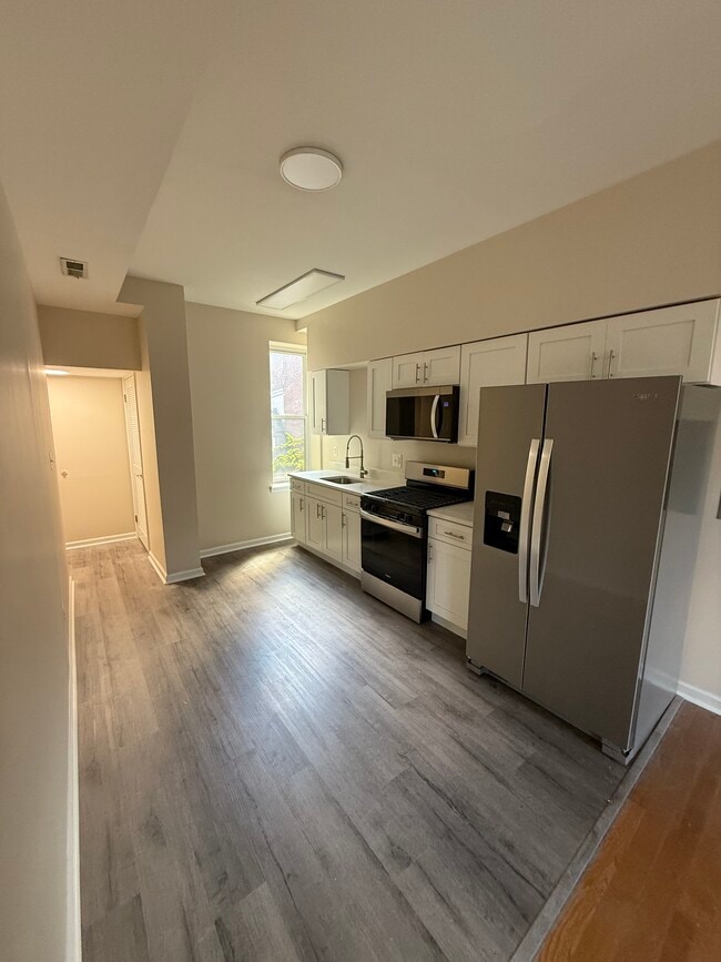 1817 Frankford Ave, Unit 2 in Philadelphia, PA - Building Photo - Building Photo
