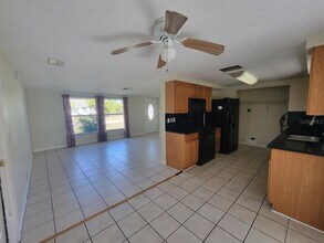 22353 Buffalo Ave in Port Charlotte, FL - Building Photo - Building Photo