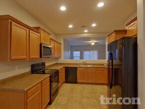 42756 W Elizabeth Ave in Maricopa, AZ - Building Photo - Building Photo