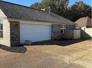 1481 Middle School Rd in Medina, TN - Building Photo - Building Photo