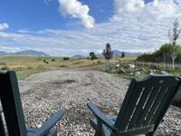 83 Windy Hills Rd in Livingston, MT - Foto de edificio - Building Photo