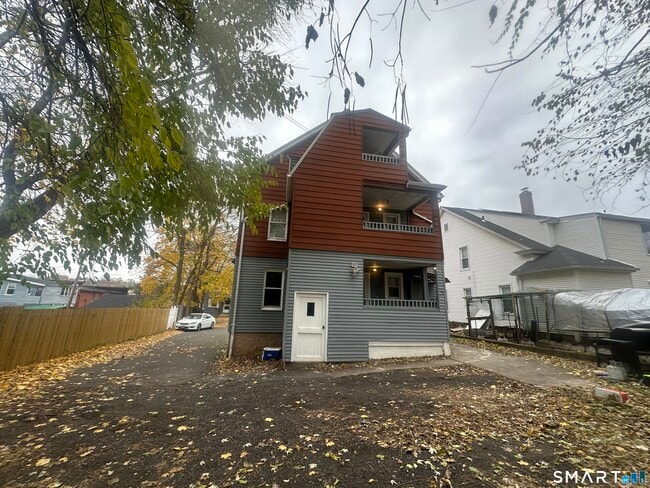 33 Emory Ct in Bristol, CT - Building Photo - Building Photo