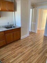 634 Main St, Unit Unit 2 in Branford, CT - Building Photo - Building Photo