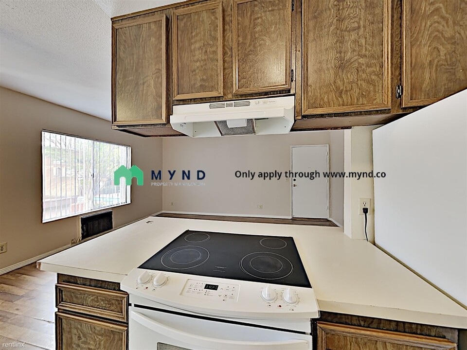 9550 Carroll Canyon Rd-Unit -Apt 240 in San Diego, CA - Foto de edificio