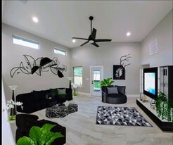 744 Magnolia Ln in Cottonwood Shores, TX - Building Photo