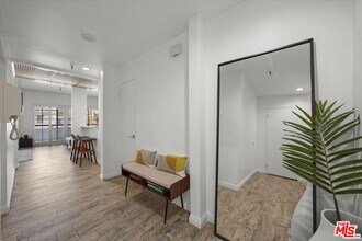 14630 Dickens St in Los Angeles, CA - Building Photo - Building Photo