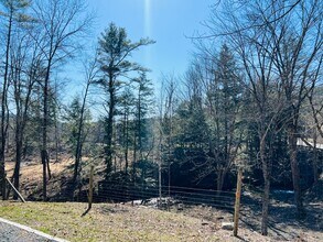 1398 Quechee-Hartland Rd in Hartford, VT - Building Photo - Building Photo