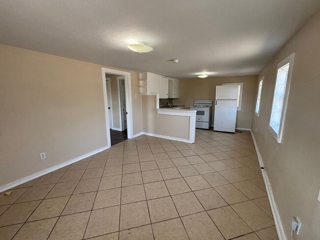 5501 Menard Ave in Galveston, TX - Building Photo - Building Photo