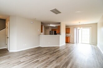 1604 Harland St, Unit 415 in Charlotte, NC - Building Photo - Building Photo