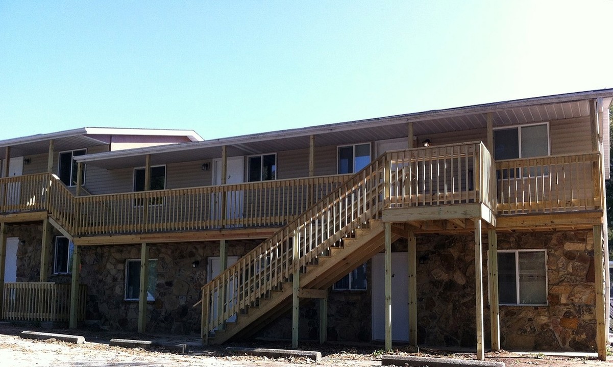 Hoosier Station in Bloomington, IN - Foto de edificio