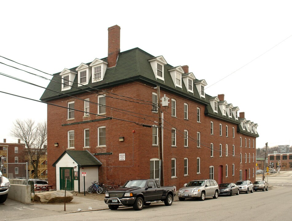 Langdon Mills Apartments in Manchester, NH - Foto de edificio