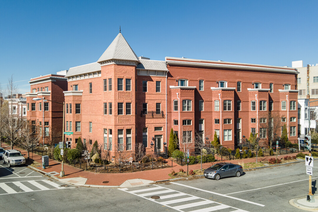 1900 Vermont Ave NW in Washington, DC - Building Photo