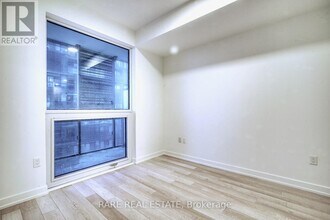 39 Roehampton Ave in Toronto, ON - Building Photo - Building Photo