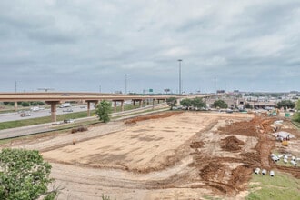 Palladium Dallas Stemmons in Dallas, TX - Building Photo - Building Photo