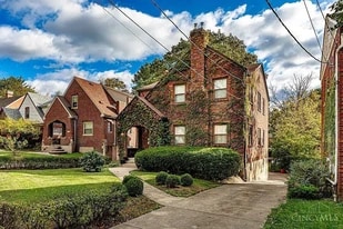 1054 Rutledge Ave, Unit 1 in Cincinnati, OH - Building Photo