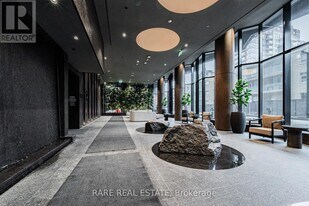 110 Broadway Ave in Toronto, ON - Building Photo