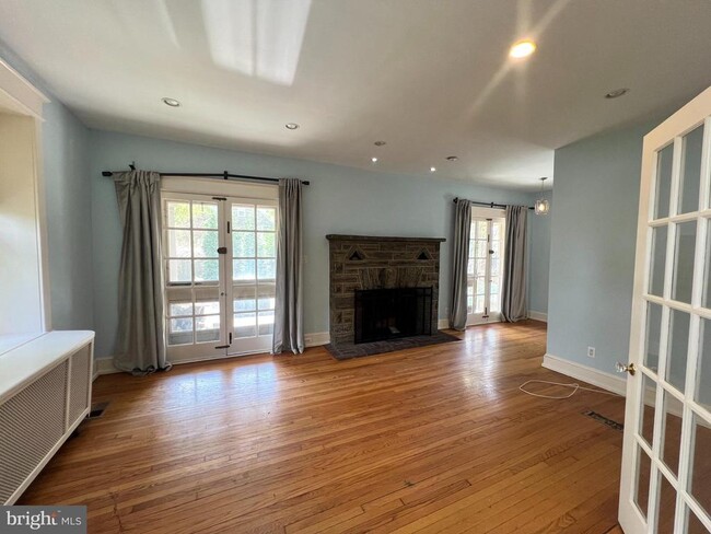 7630 Cheltenham Ave in Wyndmoor, PA - Building Photo - Building Photo