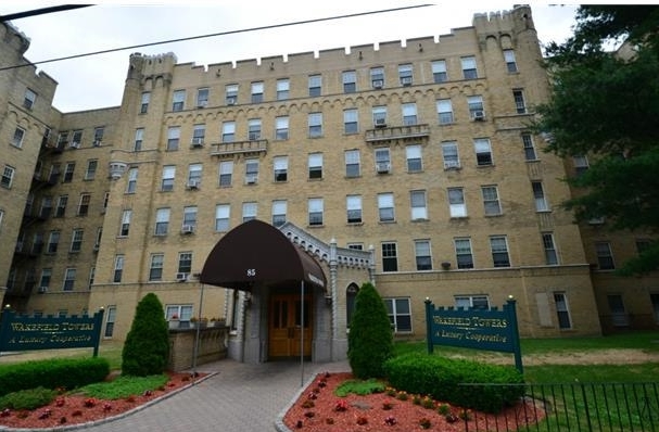 Wakefield Towers in Yonkers, NY - Building Photo