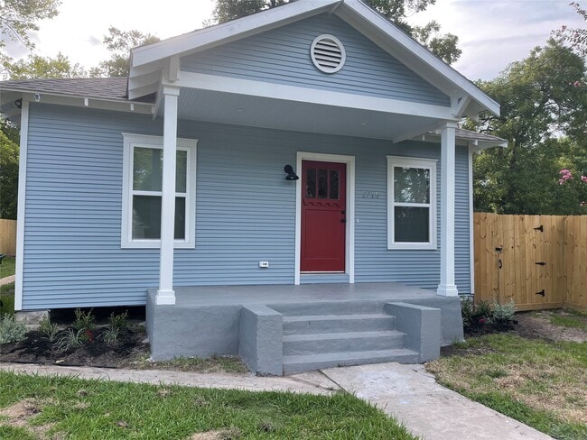 property at 2715 Cochran St
