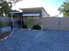 14915 Old Dixie Hwy in Hudson, FL - Building Photo - Building Photo