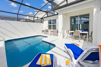 4709 Thesaurus Dr in Orlando, FL - Building Photo - Building Photo