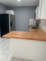 113 Grant Rd, Unit 1