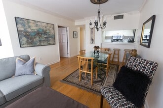 3481 Lakeside Dr NE, Unit 605 in Atlanta, GA - Building Photo - Building Photo