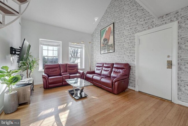 property at 2950 S Columbus St