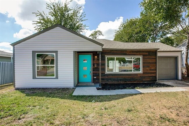 property at 2930 Poinsettia Dr